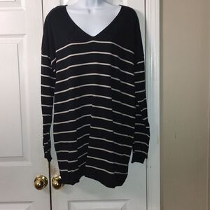 Old Navy black white striped light weight  sweater  Sz XL Tall